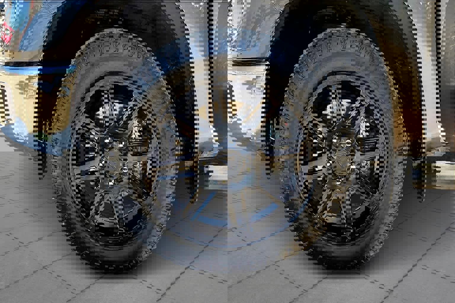 Used 2019 Toyota Tundra SR5 w/ SR5 Upgrade Package image 11