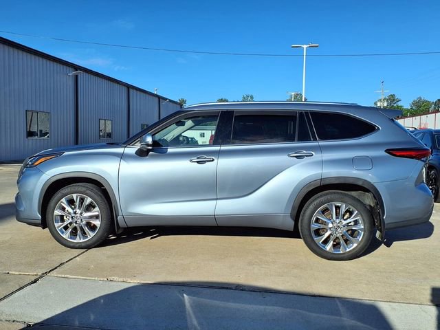 Used 2023 Toyota Highlander Limited image 8