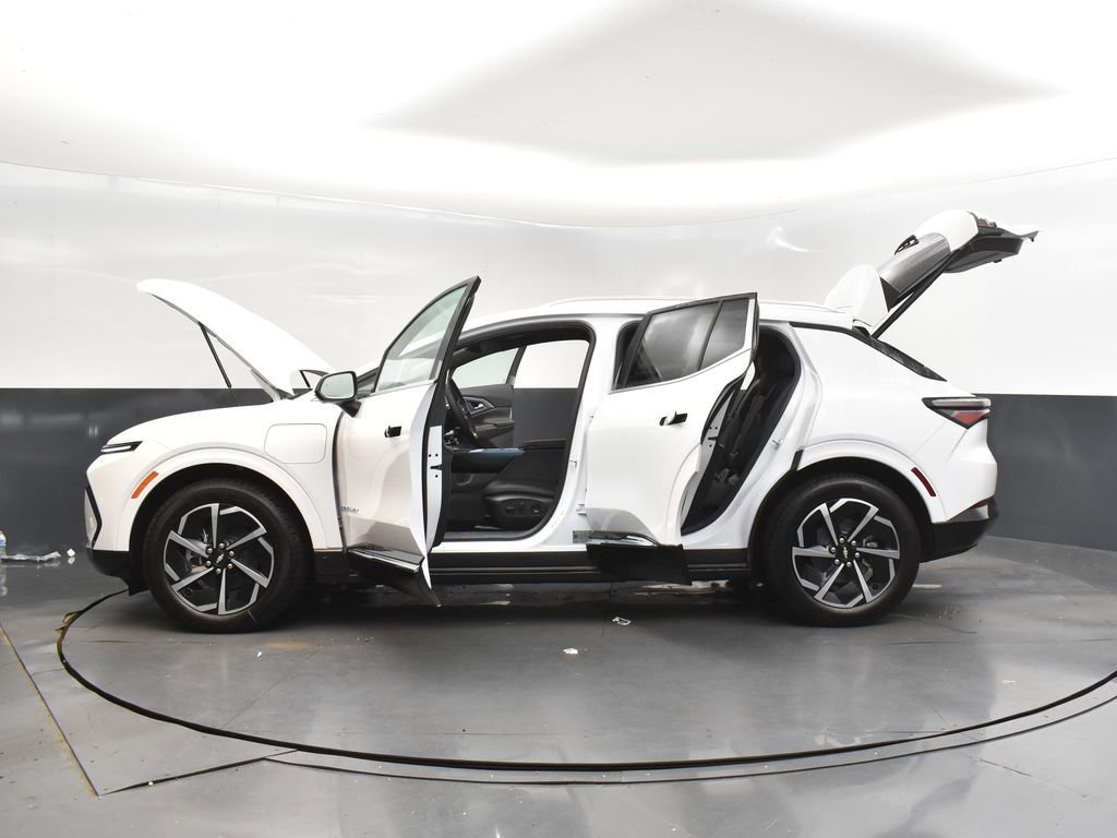 New 2025 Chevrolet Equinox EV LT FWD image 47