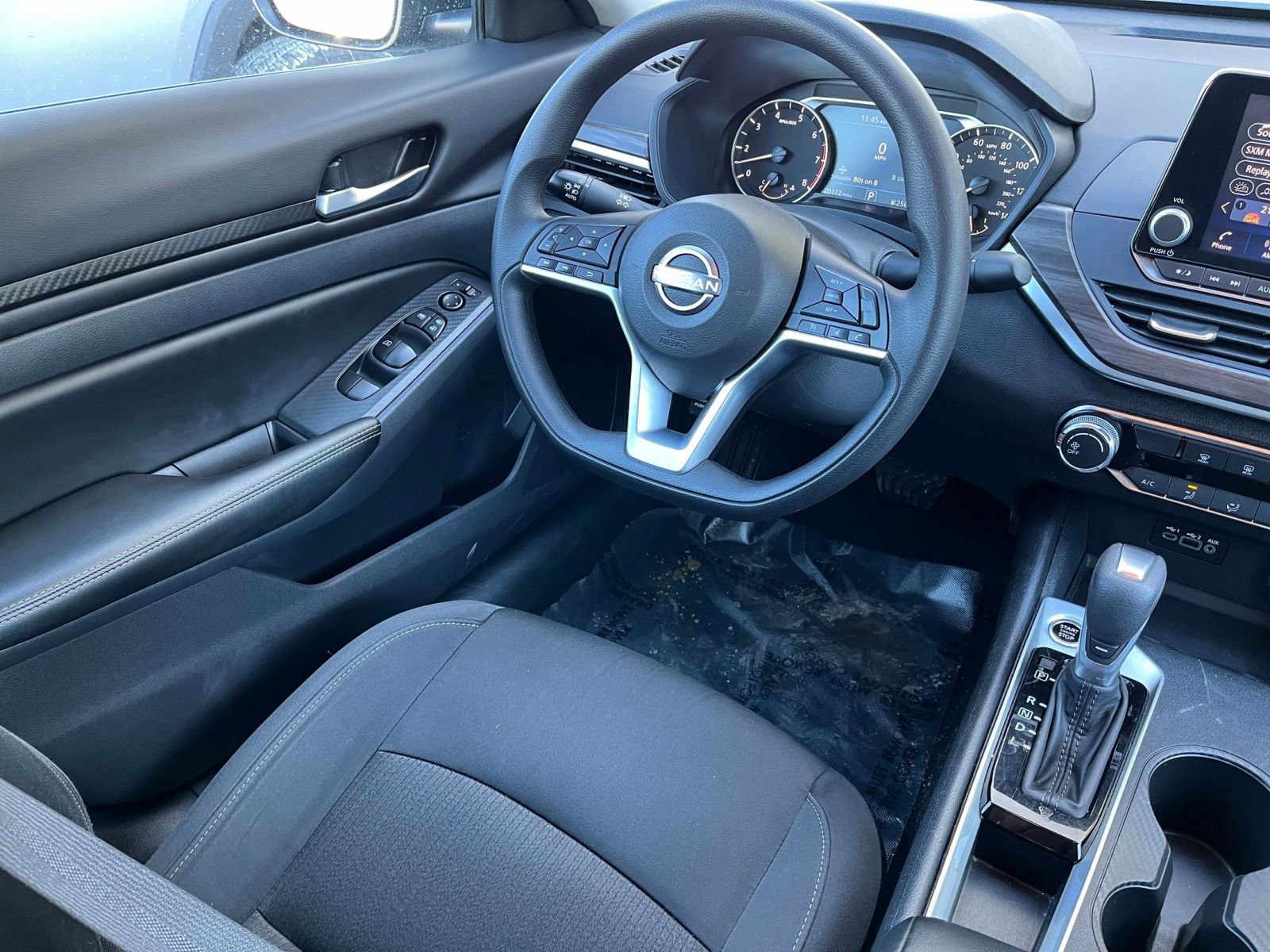 Used 2025 Nissan Altima 2.5 SV image 30