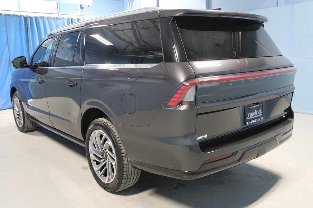 Used 2025 Lincoln Navigator L Reserve AWD/4WD image 34