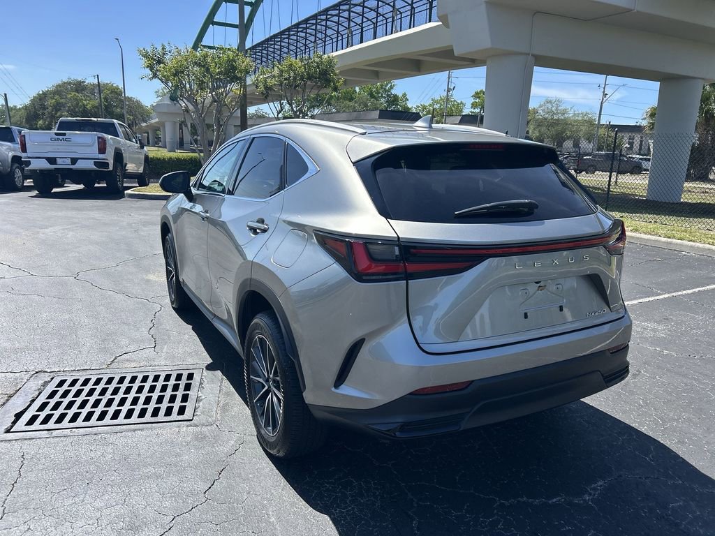 Used 2023 Lexus NX 250 FWD w/ Towing Package (2000 Lbs) image 10