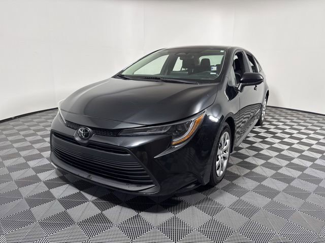 Used 2024 Toyota Corolla LE image 1