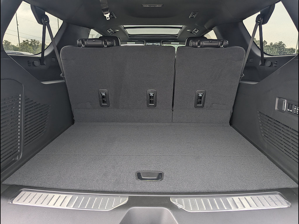 New 2026 GMC Yukon XL Denali AWD/4WD image 17