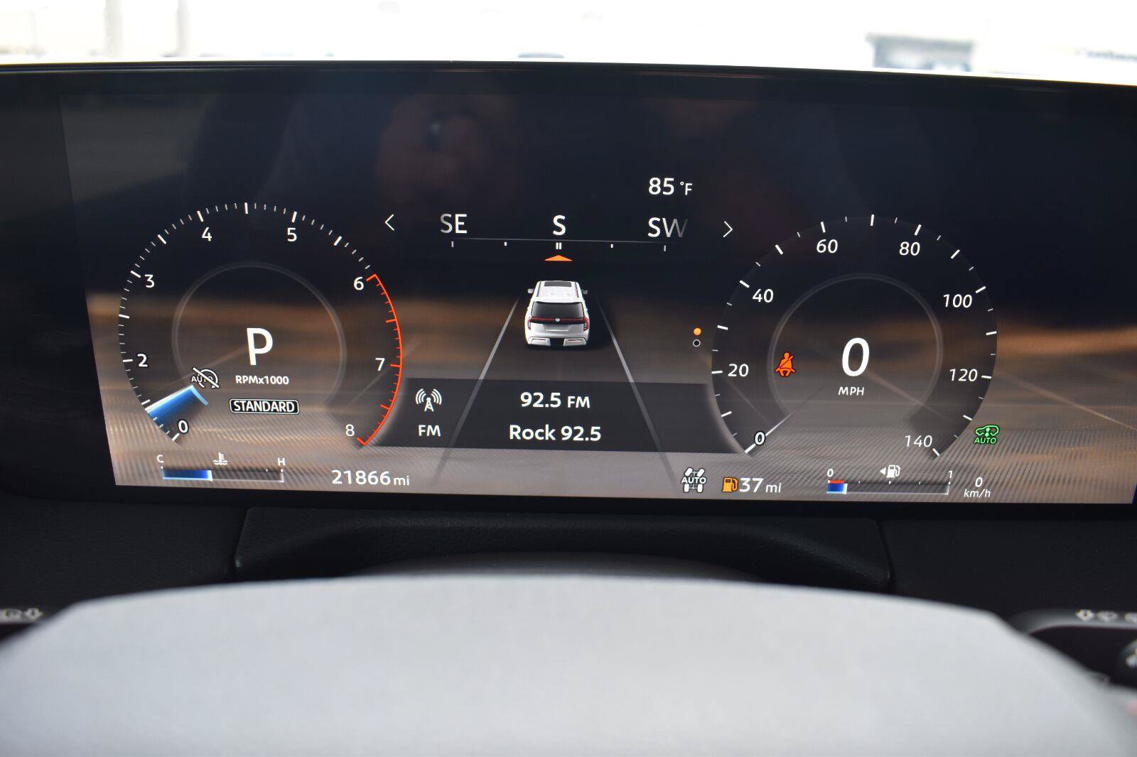 Certified 2025 Nissan Armada PRO-4X AWD/4WD image 35