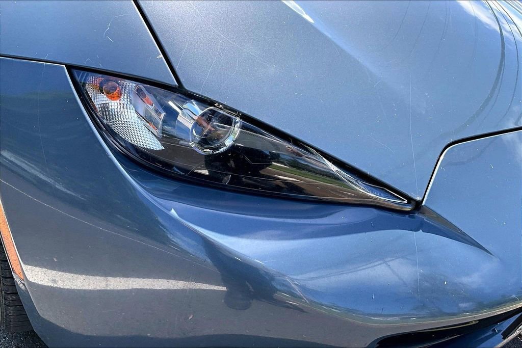 Used 2020 MAZDA MX-5 Miata RF Grand Touring RWD image 31