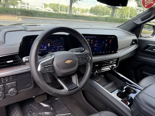 Used 2025 Chevrolet Tahoe LT AWD/4WD image 13