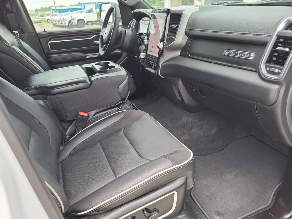 Used 2025 RAM 1500 Laramie image 25
