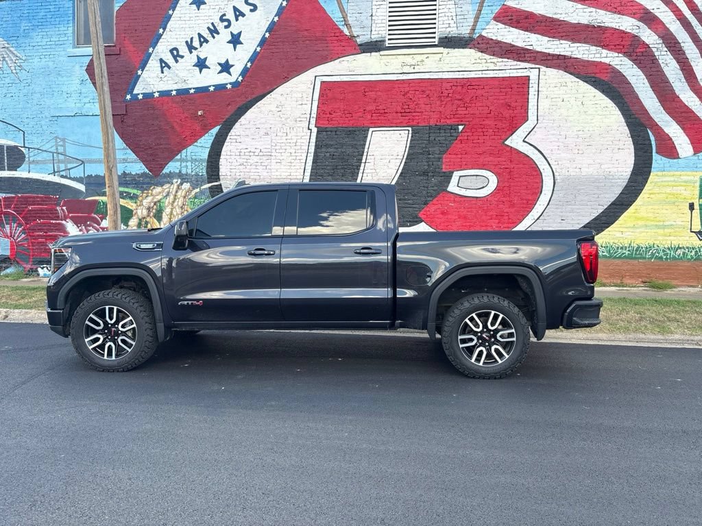 Used 2022 GMC Sierra 1500 AT4 w/ AT4 Preferred Package AWD/4WD image 3