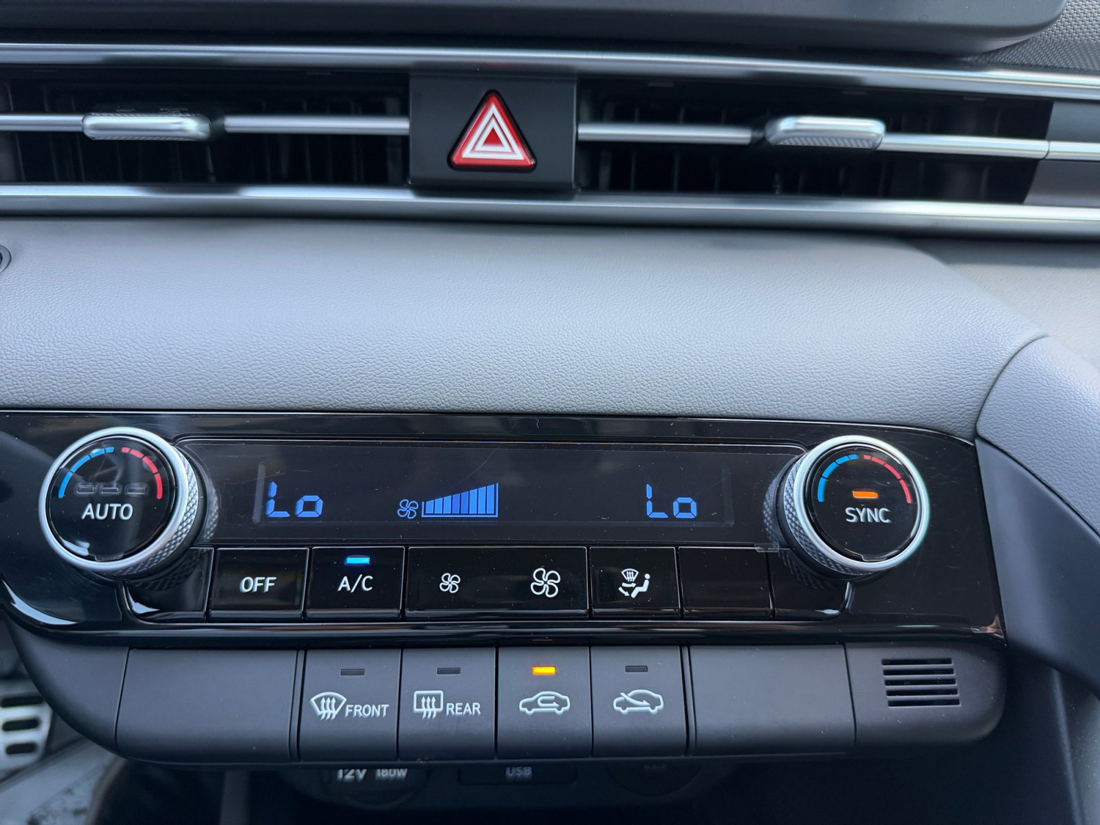 Certified 2025 Hyundai Elantra Sport FWD image 11