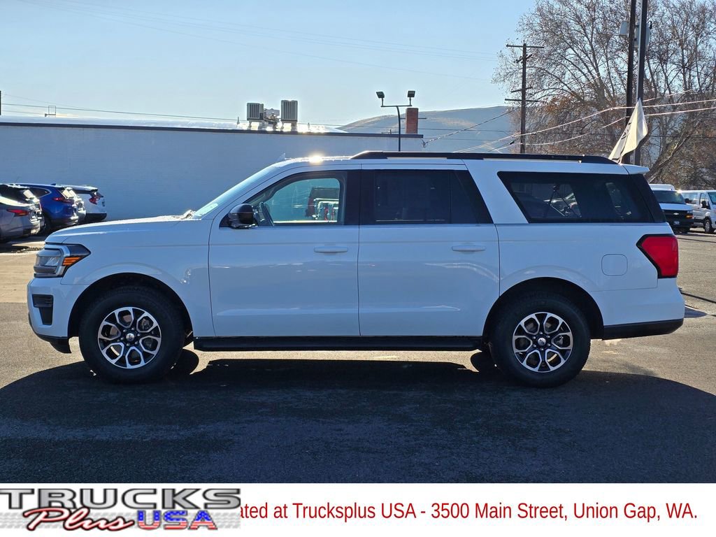 Used 2024 Ford Expedition Max XL image 2