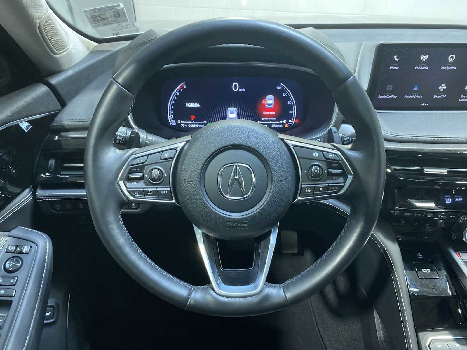 Used 2023 Acura MDX SH-AWD w/ Advance Package image 15
