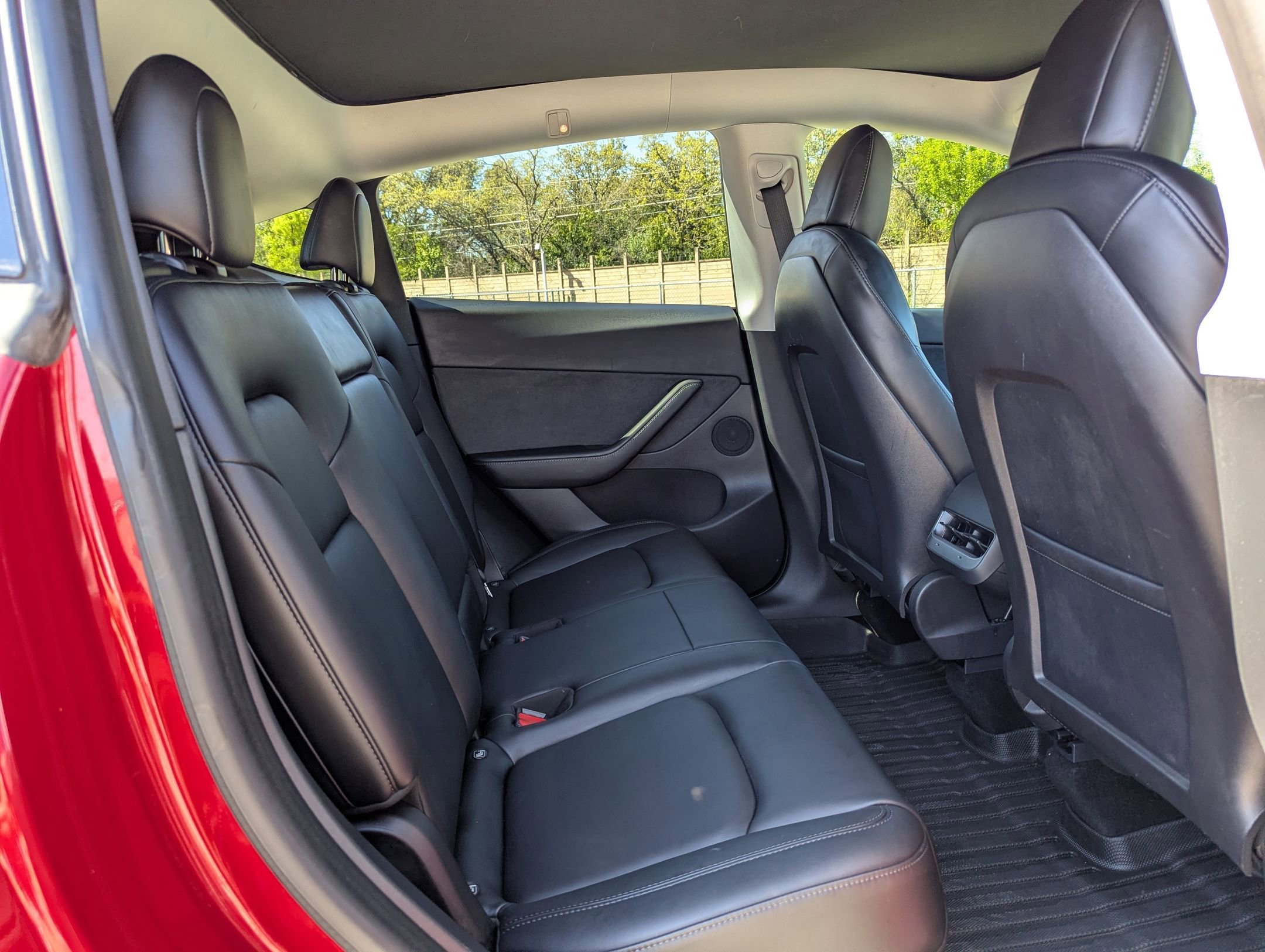 Used 2021 Tesla Model Y Long Range image 23