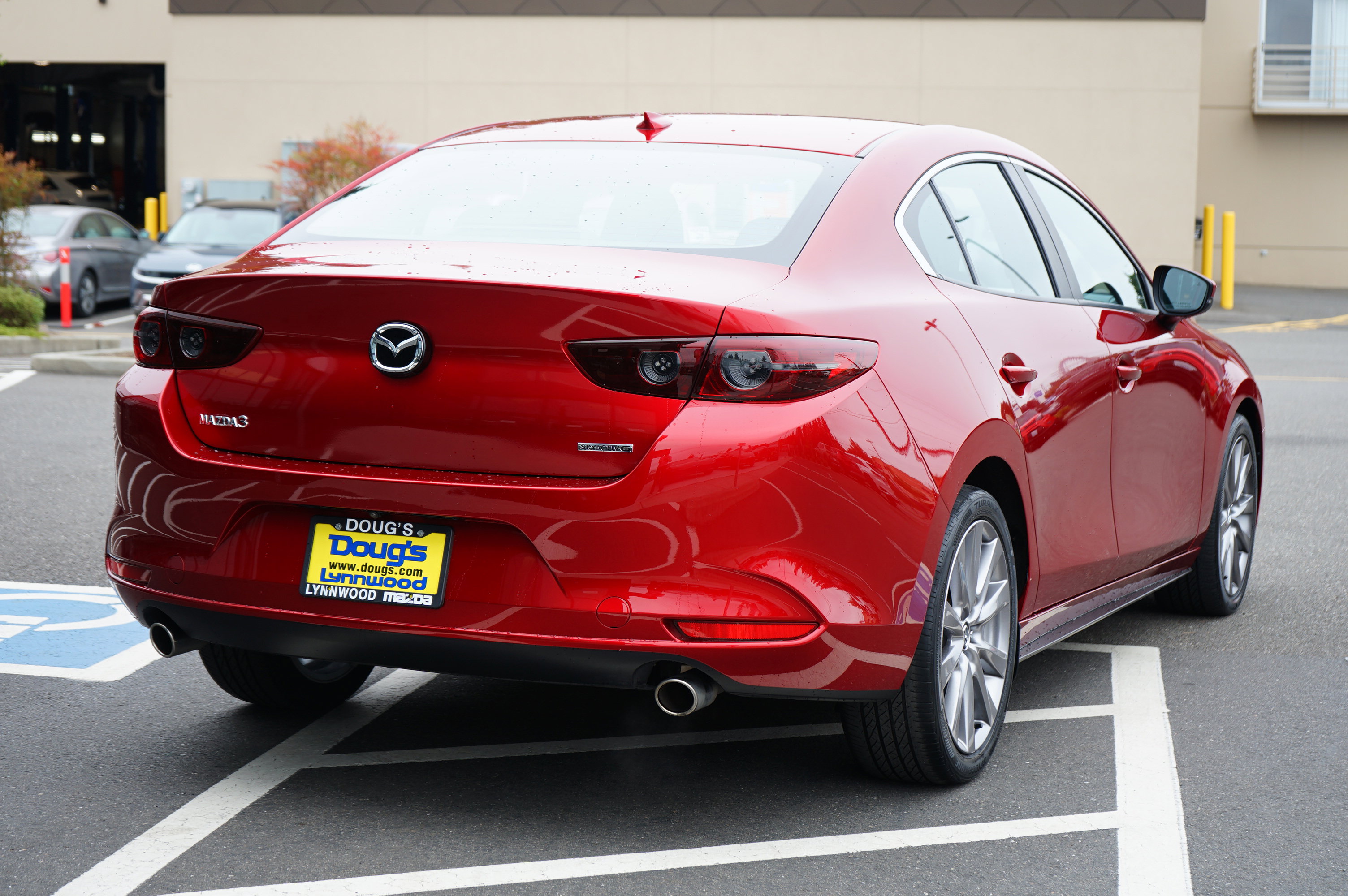 Used 2020 MAZDA MAZDA3 Sedan w/ Preferred Package image 4