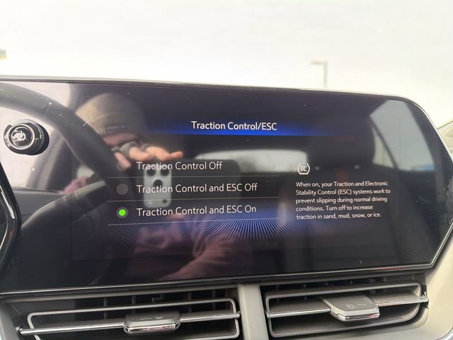 New 2026 Chevrolet Trax RS w/ Sunroof Package image 33