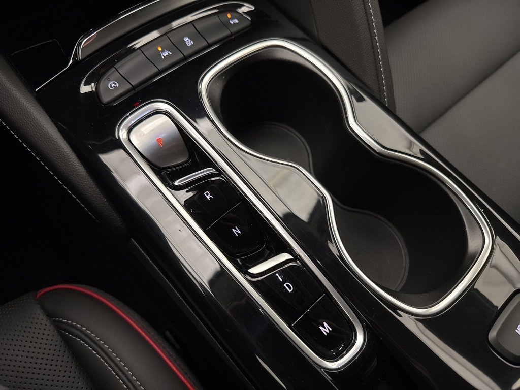 Used 2022 Buick Envision Essence w/ Technology Package I image 44