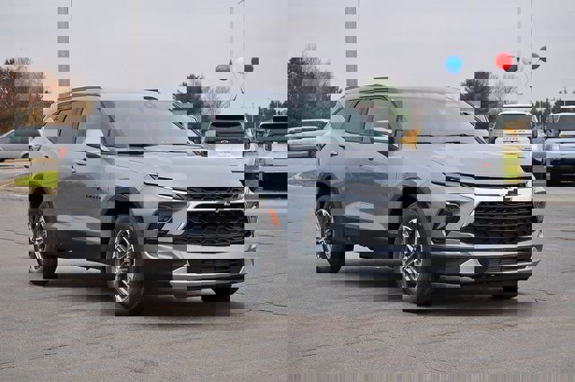 New 2025 Chevrolet Blazer LT w/ Convenience Package image 1