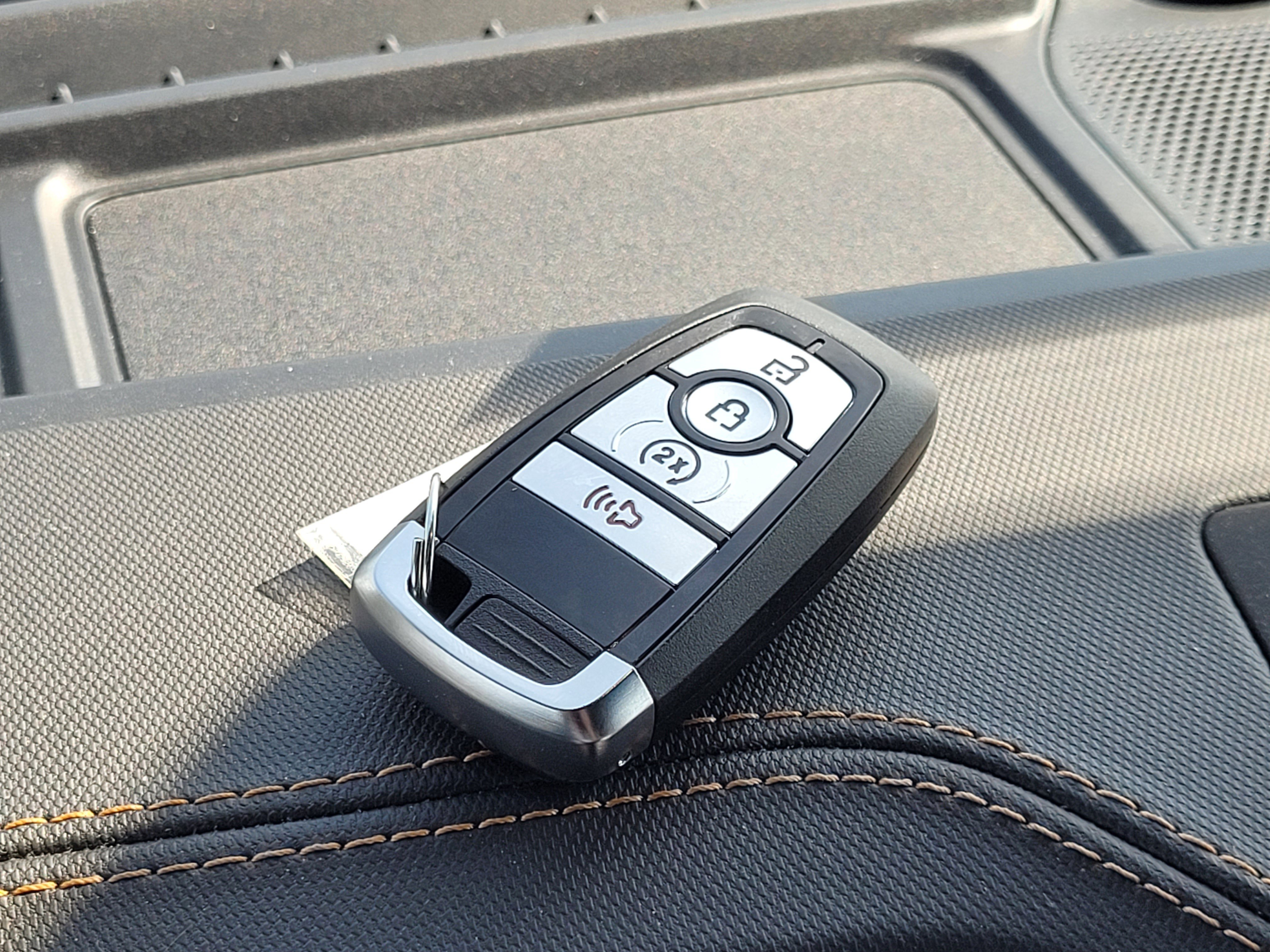 Used 2024 Ford Bronco Badlands AWD/4WD image 11