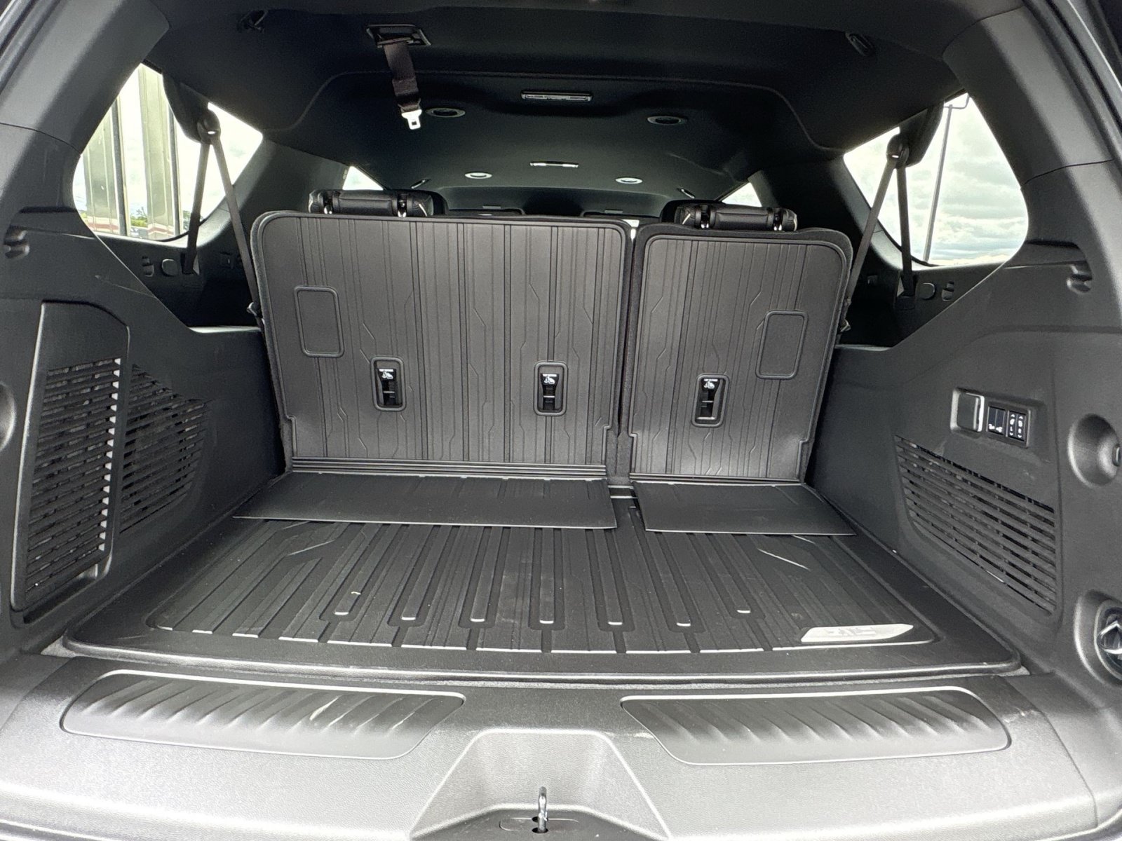 New 2026 GMC Yukon XL Elevation AWD/4WD image 27