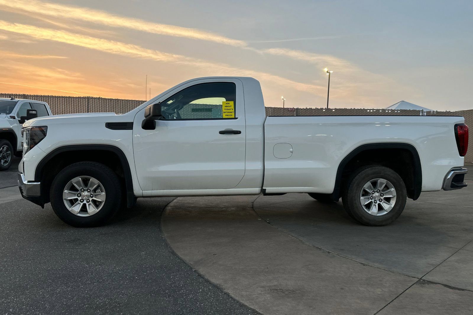 Certified 2023 GMC Sierra 1500 Pro w/ Convenience Package image 7