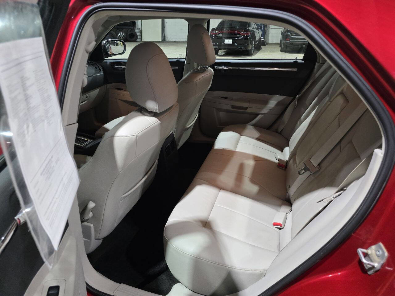 Used 2007 Chrysler 300 Touring L image 28