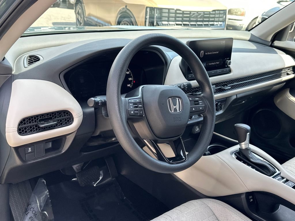 Used 2025 Honda HR-V LX image 16