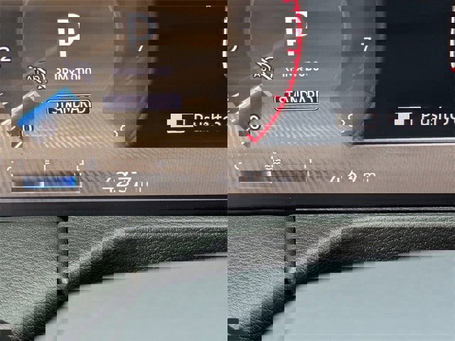 Used 2025 Nissan Armada SL image 34