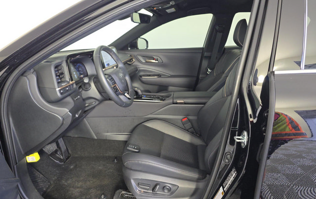 Used 2026 Toyota Crown AWD/4WD image 5