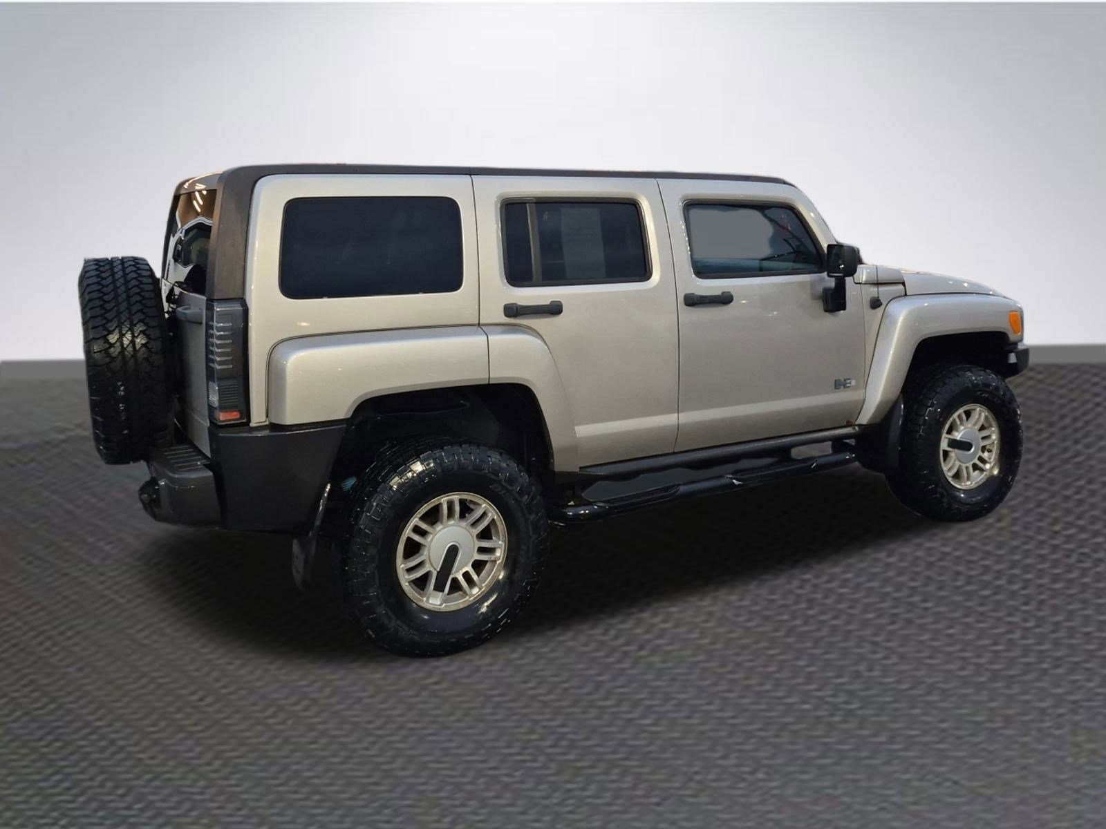 Used 2006 HUMMER H3 image 4