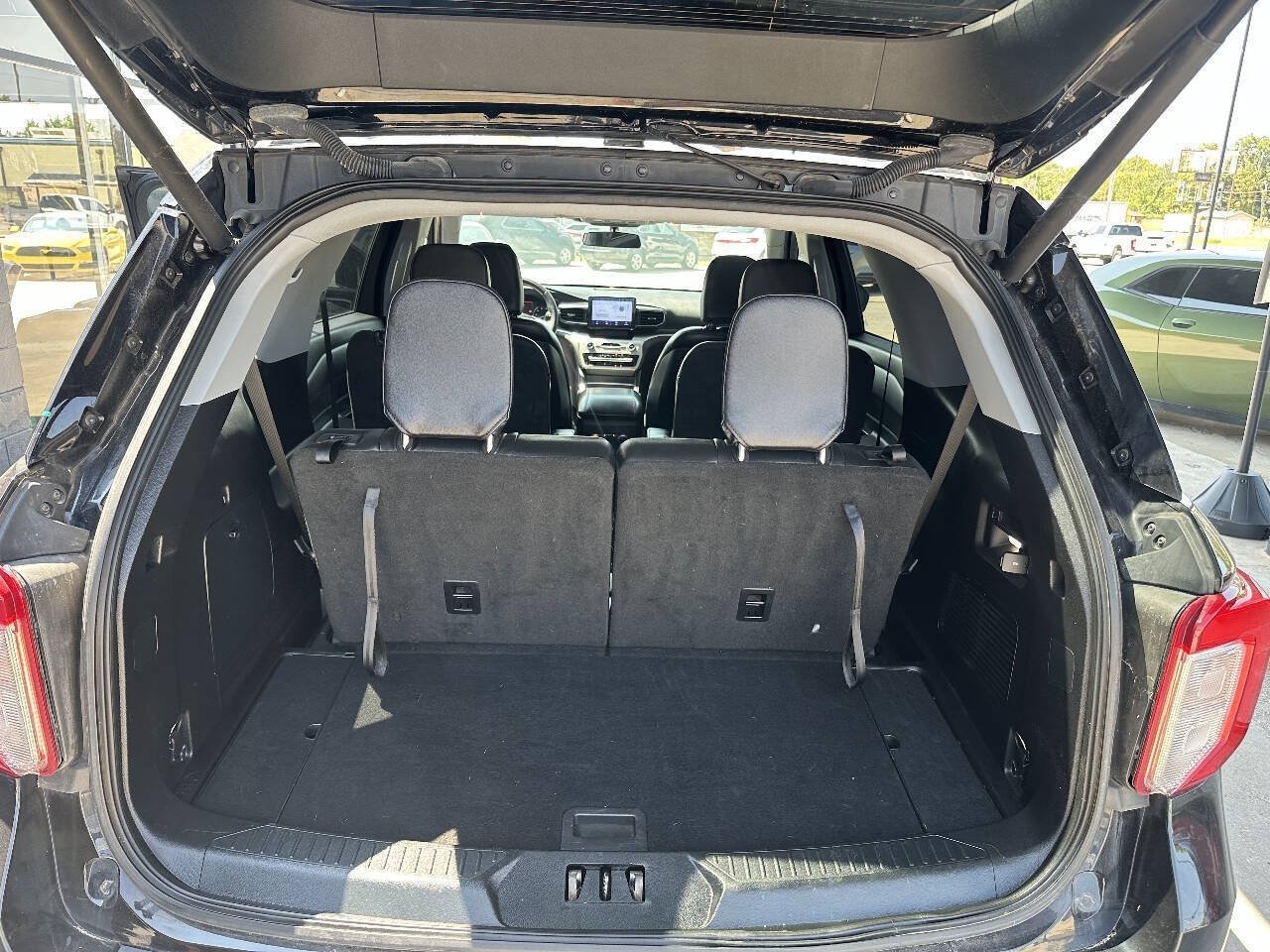 Used 2020 Ford Explorer XLT w/ Equipment Group 202A RWD image 20