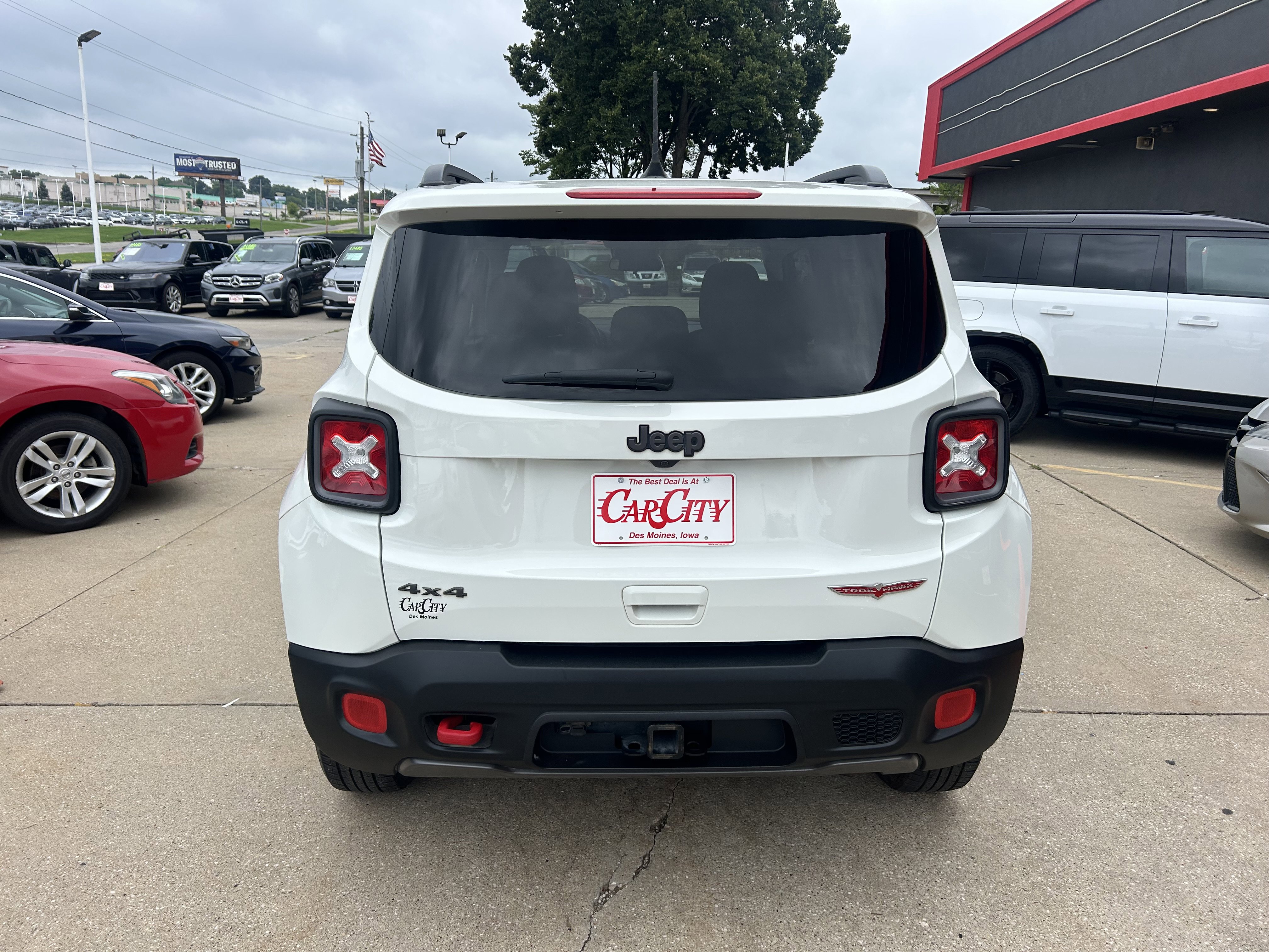 Used 2018 Jeep Renegade Trailhawk w/ UConnect 8.4 Nav Group image 6