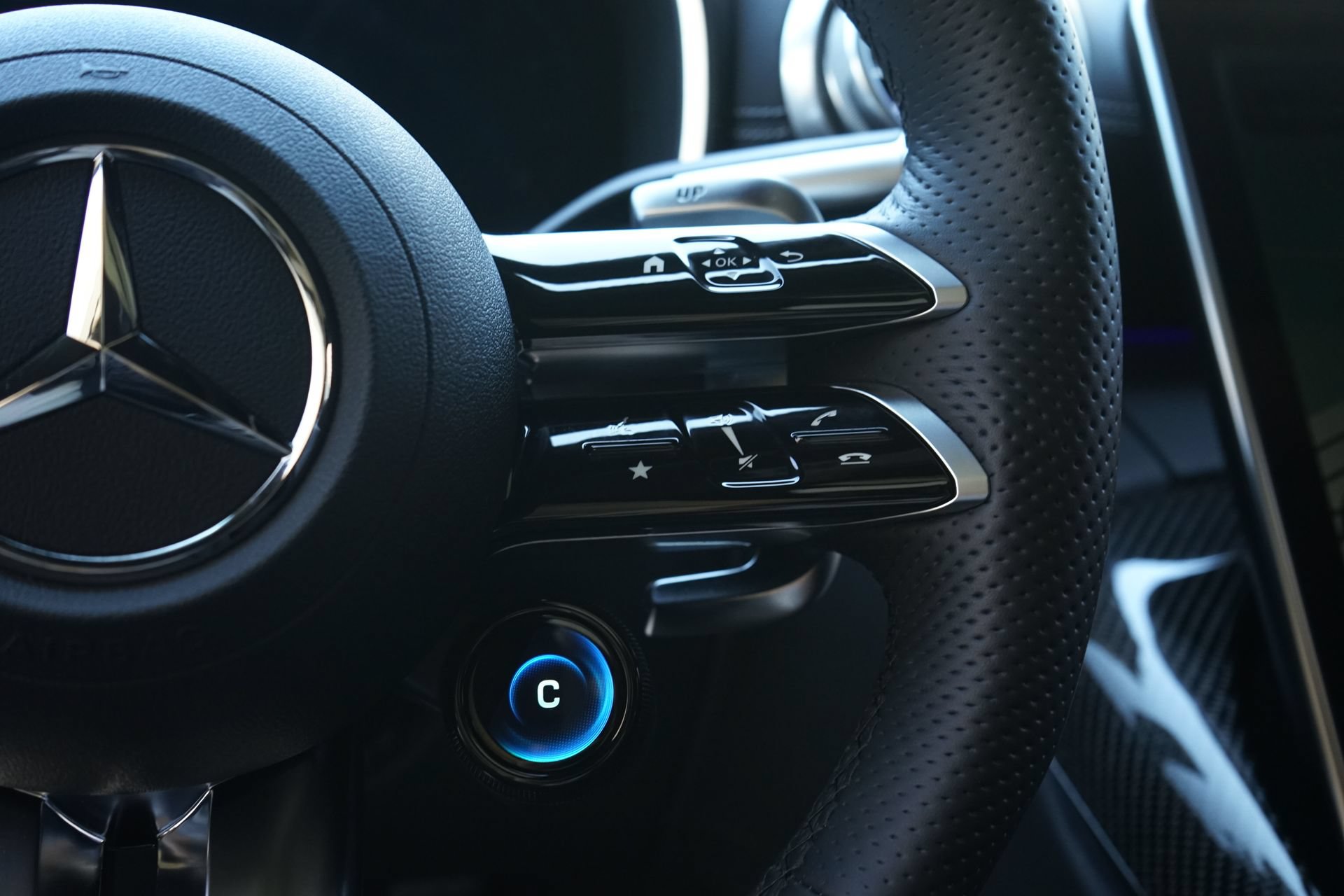 Used 2025 Mercedes-Benz AMG GT 63 image 29