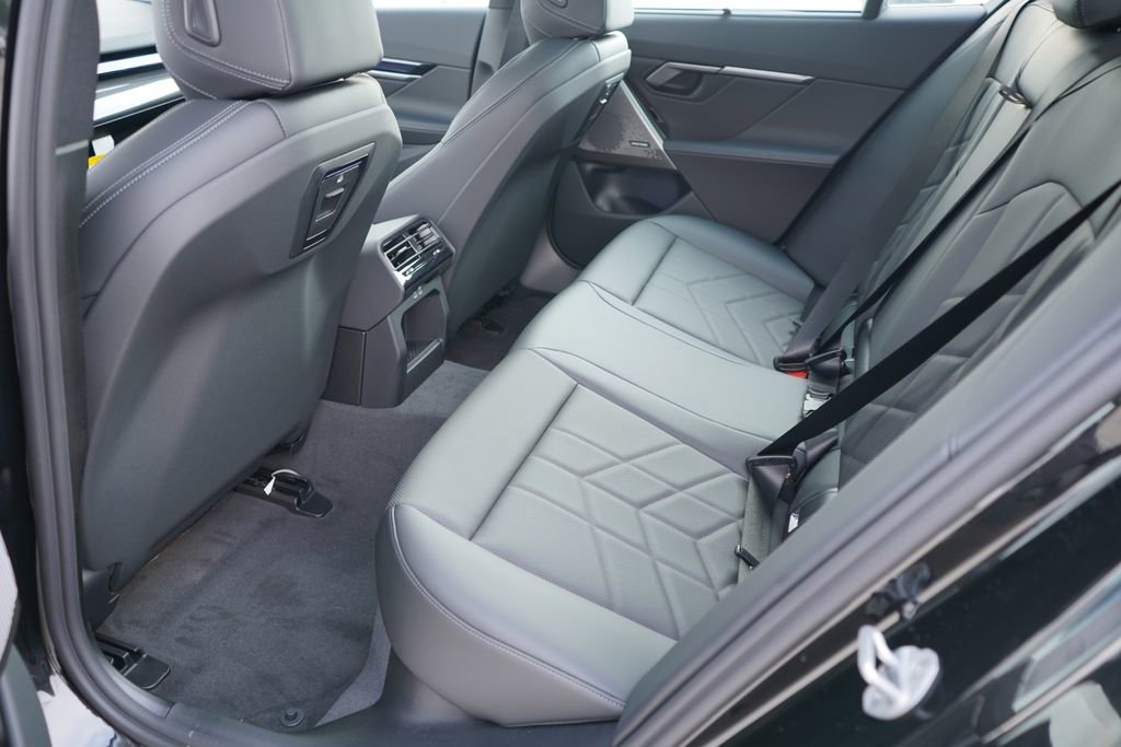 New 2026 BMW 540i xDrive w/ Executive Package image 19