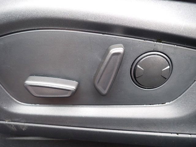 Used 2023 Ford Explorer XLT w/ Equipment Group 202A image 23