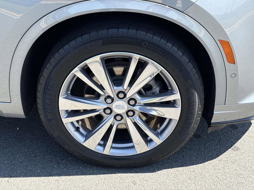 Used 2023 Cadillac XT6 Premium Luxury w/ Technology Package AWD/4WD image 14