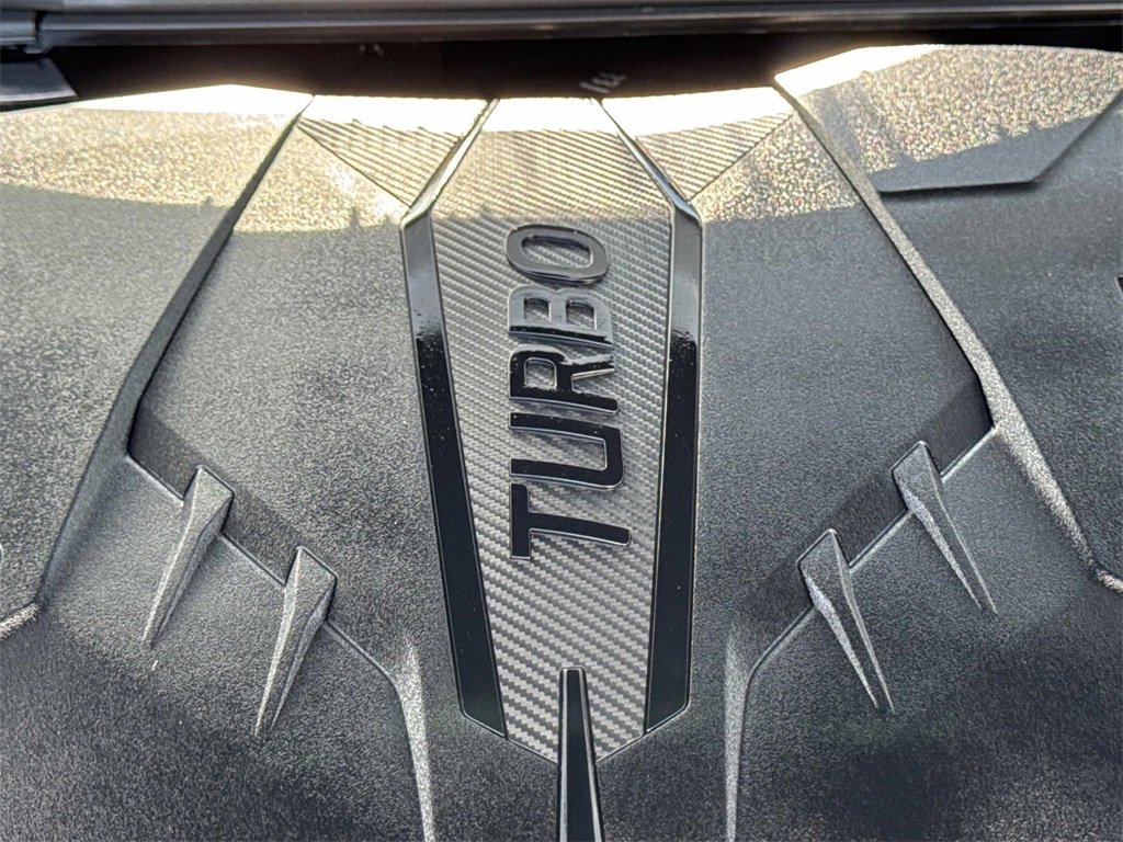 Used 2025 Genesis G70 2.5T image 22