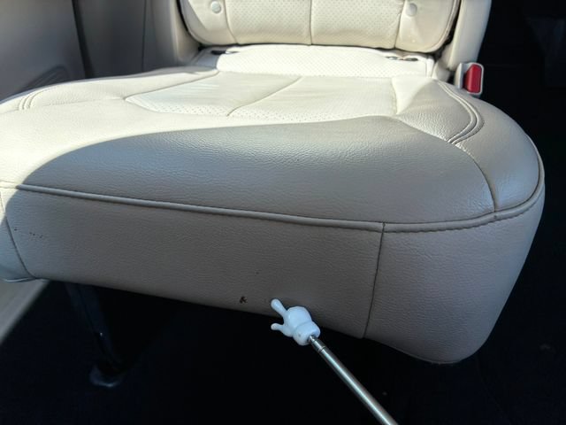 Used 2021 Chrysler Pacifica Touring-L FWD image 42