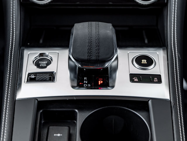 Certified 2025 Jaguar F-PACE R-Dynamic S AWD/4WD image 24