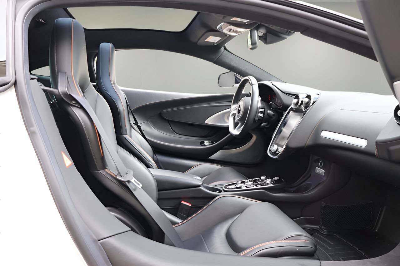 Used 2023 McLaren GT RWD image 14