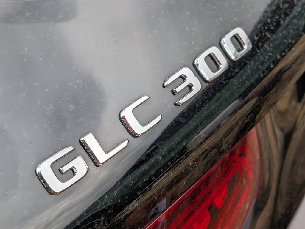 Used 2022 Mercedes-Benz GLC 300 4MATIC image 28