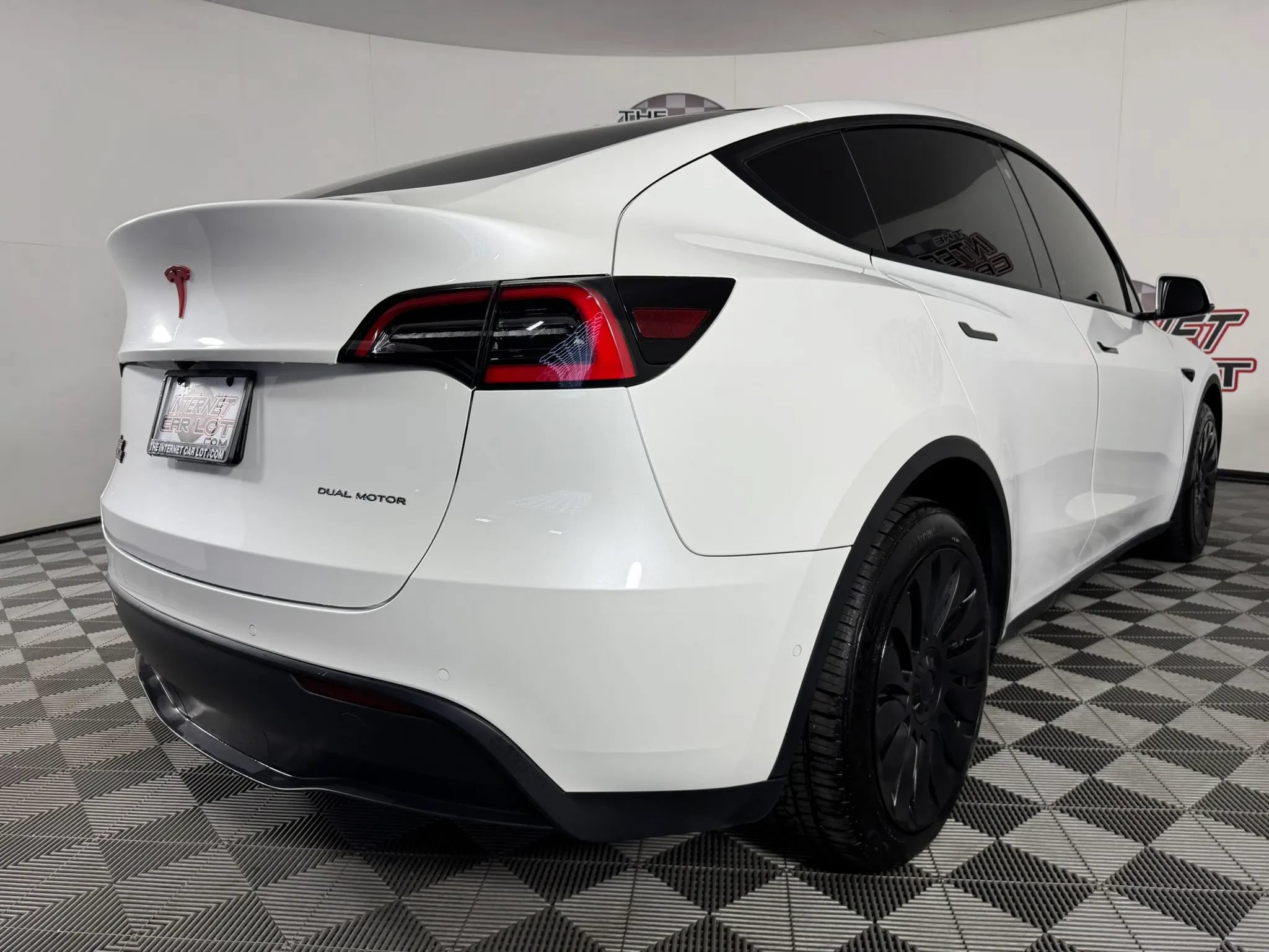 Used 2020 Tesla Model Y Long Range AWD/4WD image 29