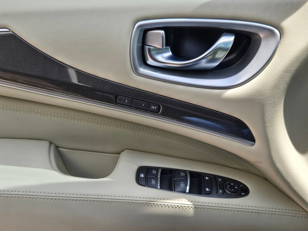 Used 2020 INFINITI QX60 Luxe w/ Essential Package FWD image 29