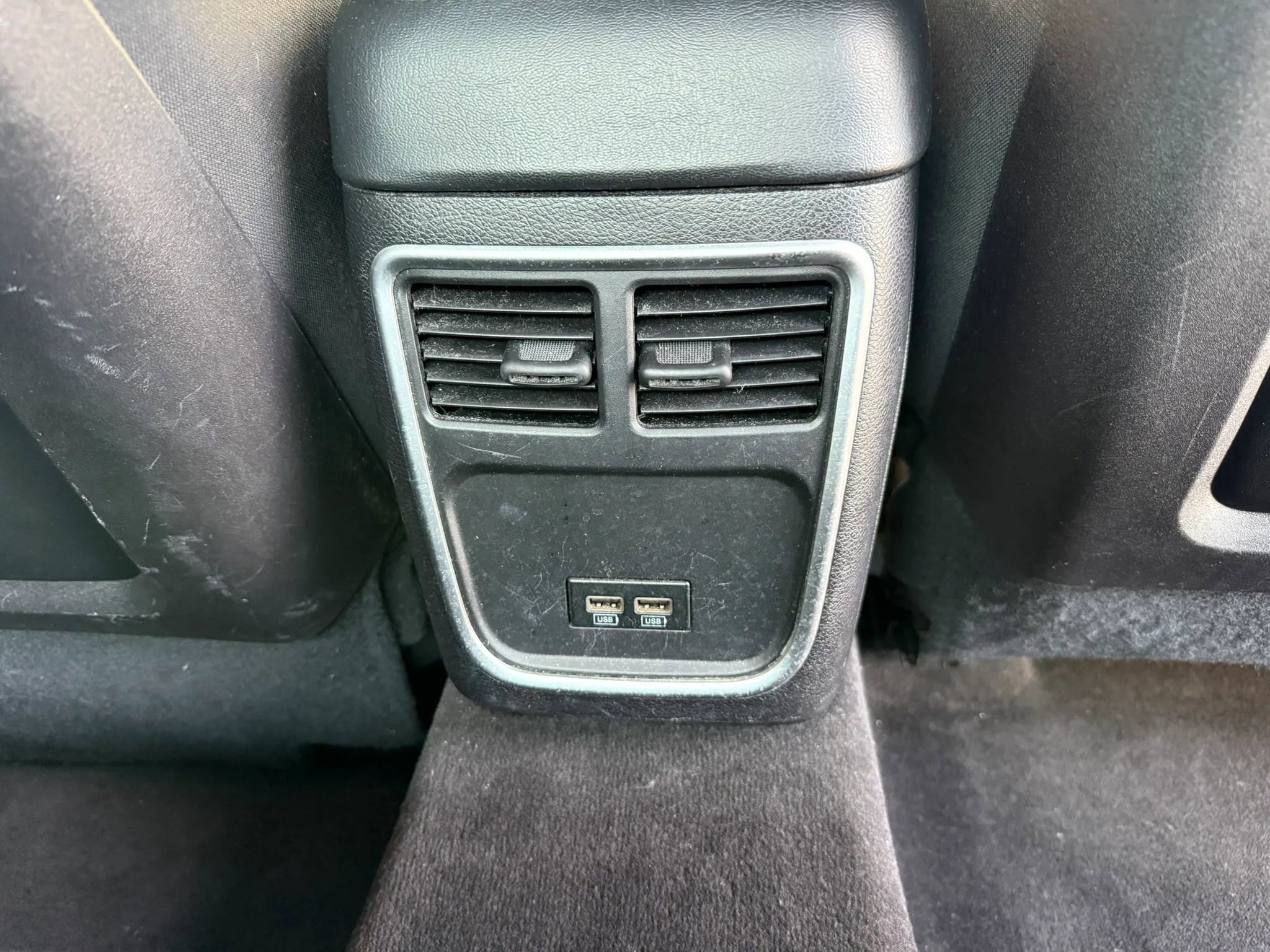 Used 2016 Dodge Charger SXT image 23