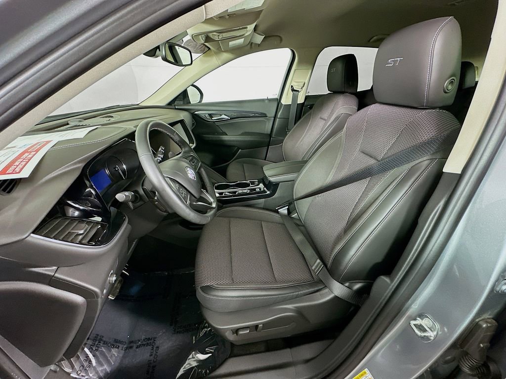 Used 2023 Buick Envision Preferred w/ Sport Touring Package image 30