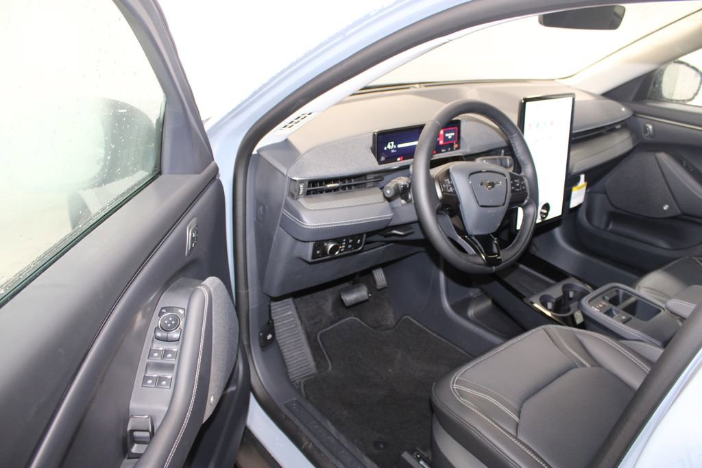 New 2025 Ford Mustang Mach-E Premium image 23