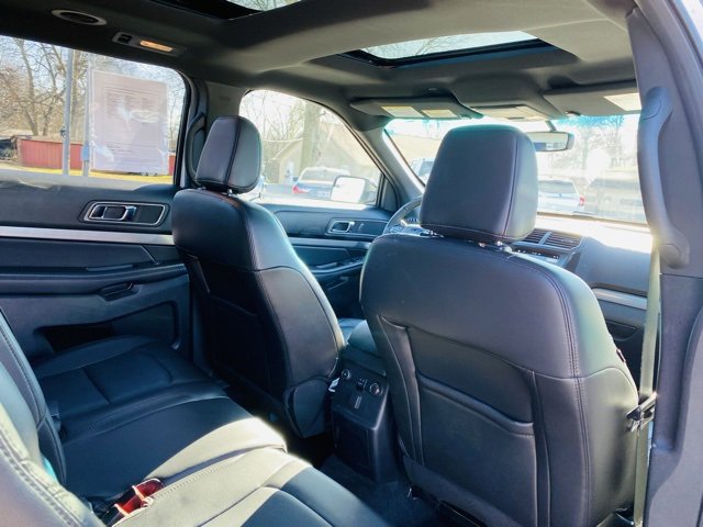Used 2018 Ford Explorer XLT w/ Equipment Group 202A image 19