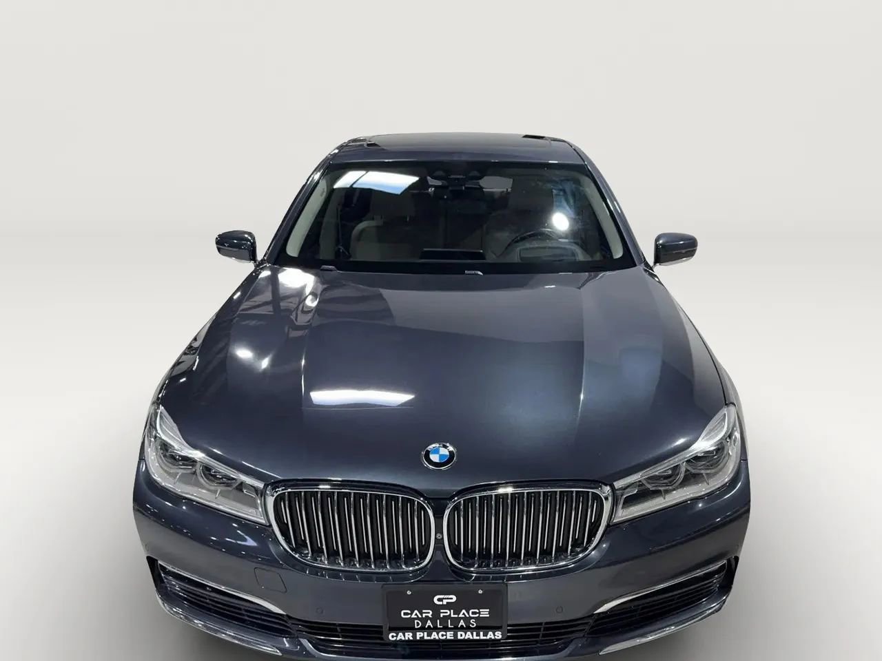 Used 2017 BMW 750i xDrive image 4