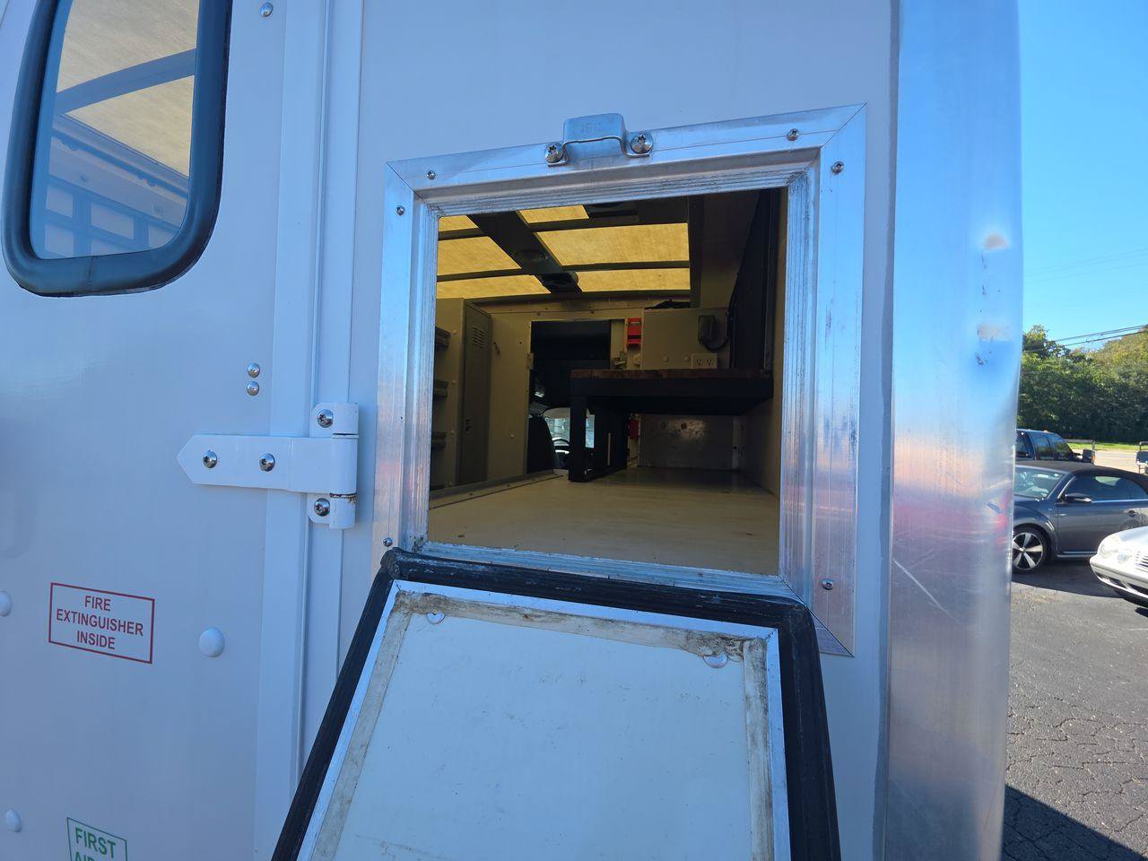 Used 2012 Chevrolet Express 3500 RWD image 29