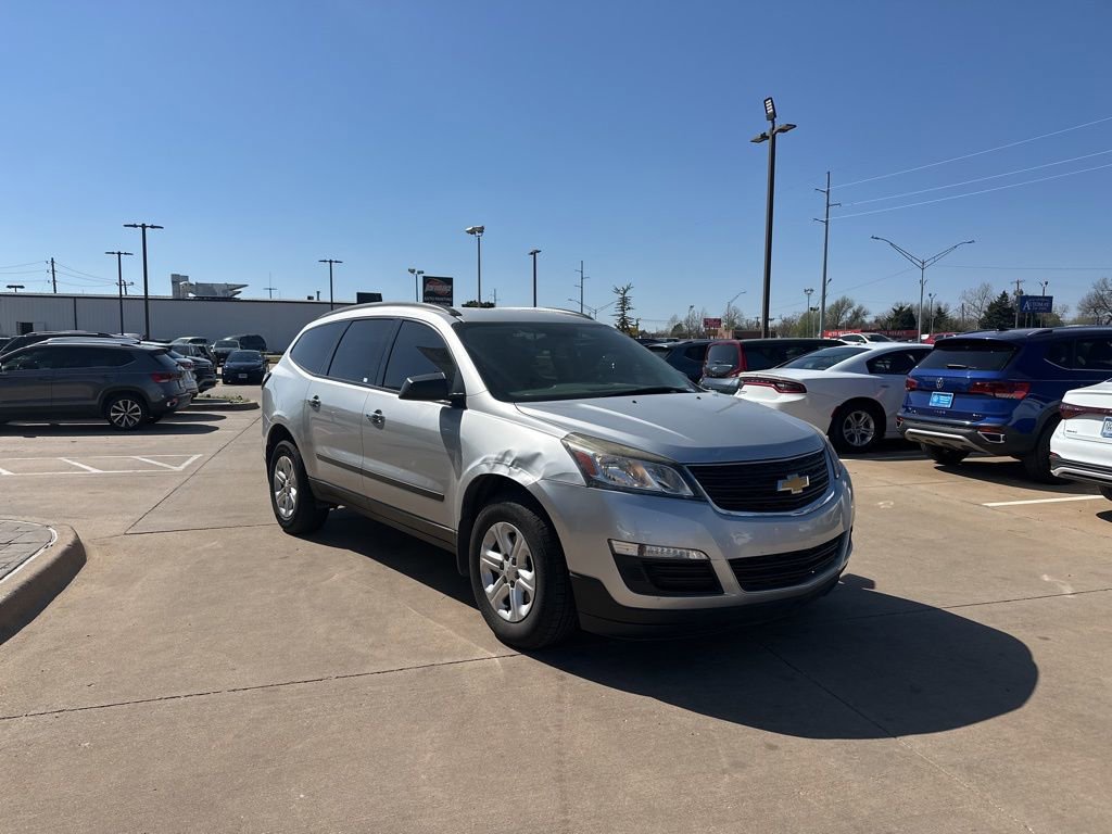 Used 2015 Chevrolet Traverse LS image 3
