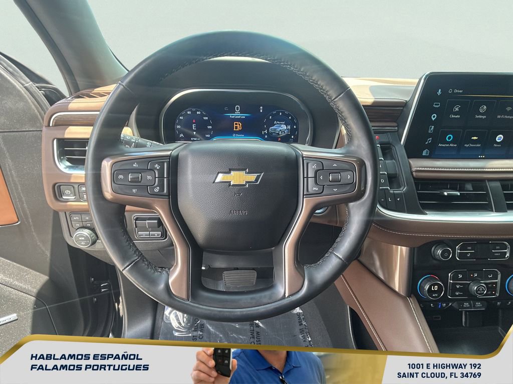 Used 2024 Chevrolet Suburban High Country AWD/4WD image 17